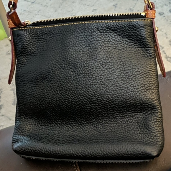 Dooney & Bourke crossbody and matching coin purse - Picture 3 of 12